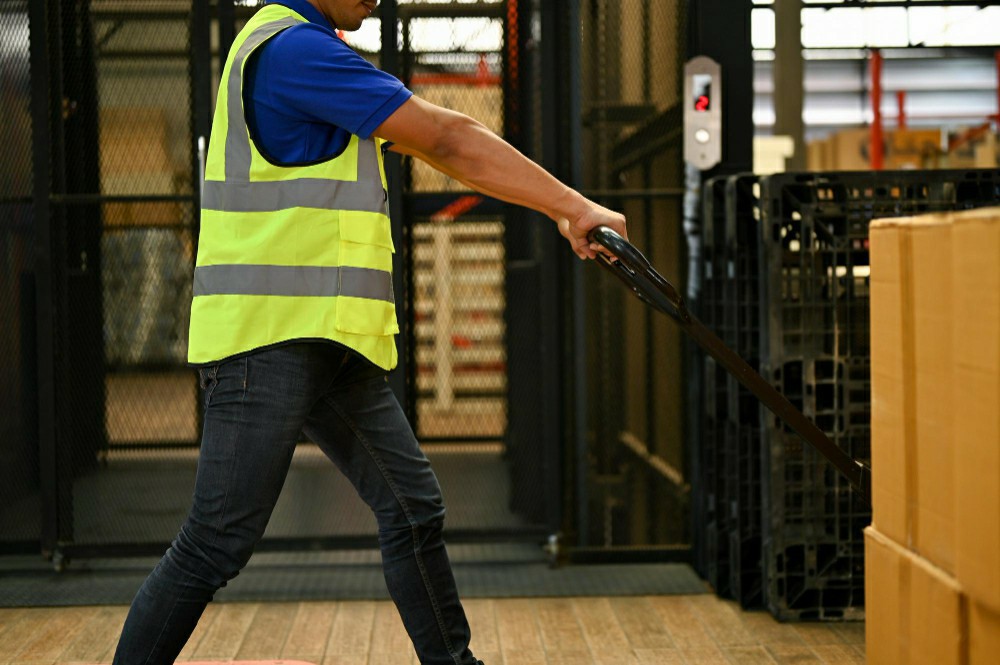 Top 5 Myths About Manual Handling Courses Debunked in Ireland - Online Safety Courses blog