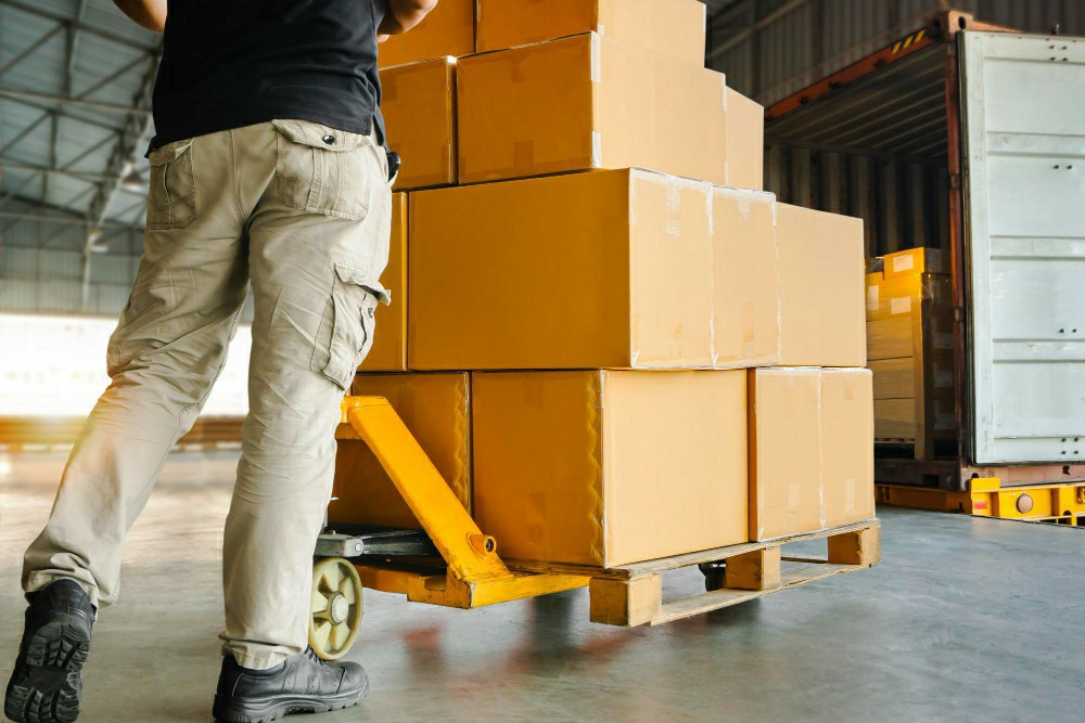 Maximize Safety: Essential Insights into our Manual Handling Course Online - Online Safety Courses blog
