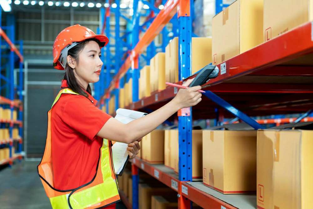 Enhancing Workplace Safety with Accredited Online Manual Handling Courses - Online Safety Courses blog