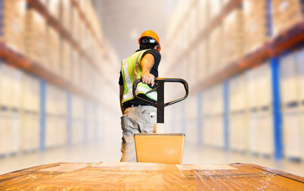 Transforming Workplace Safety: The Essential Role of Manual Handling Courses in Ireland - Online Safety Courses blog article