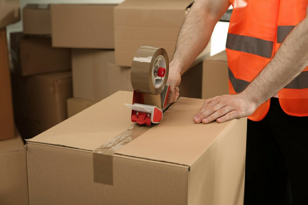 Enhancing Workplace Safety: Why You Need a Manual Handling Course in Ireland Today - Online Safety Courses blog article
