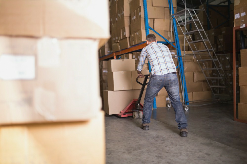 Enhancing Workplace Safety: The Impact of Manual Handling Professional Training in Ireland - Online Safety Courses blog article