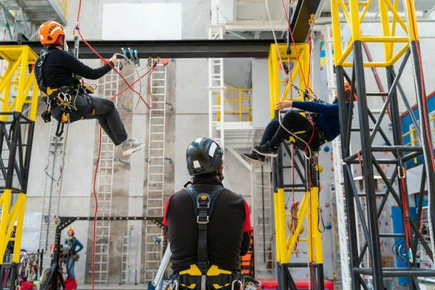 Understanding Key Risks of Working at Heights and the Impact of Comprehensive Training - Online Safety Courses blog article