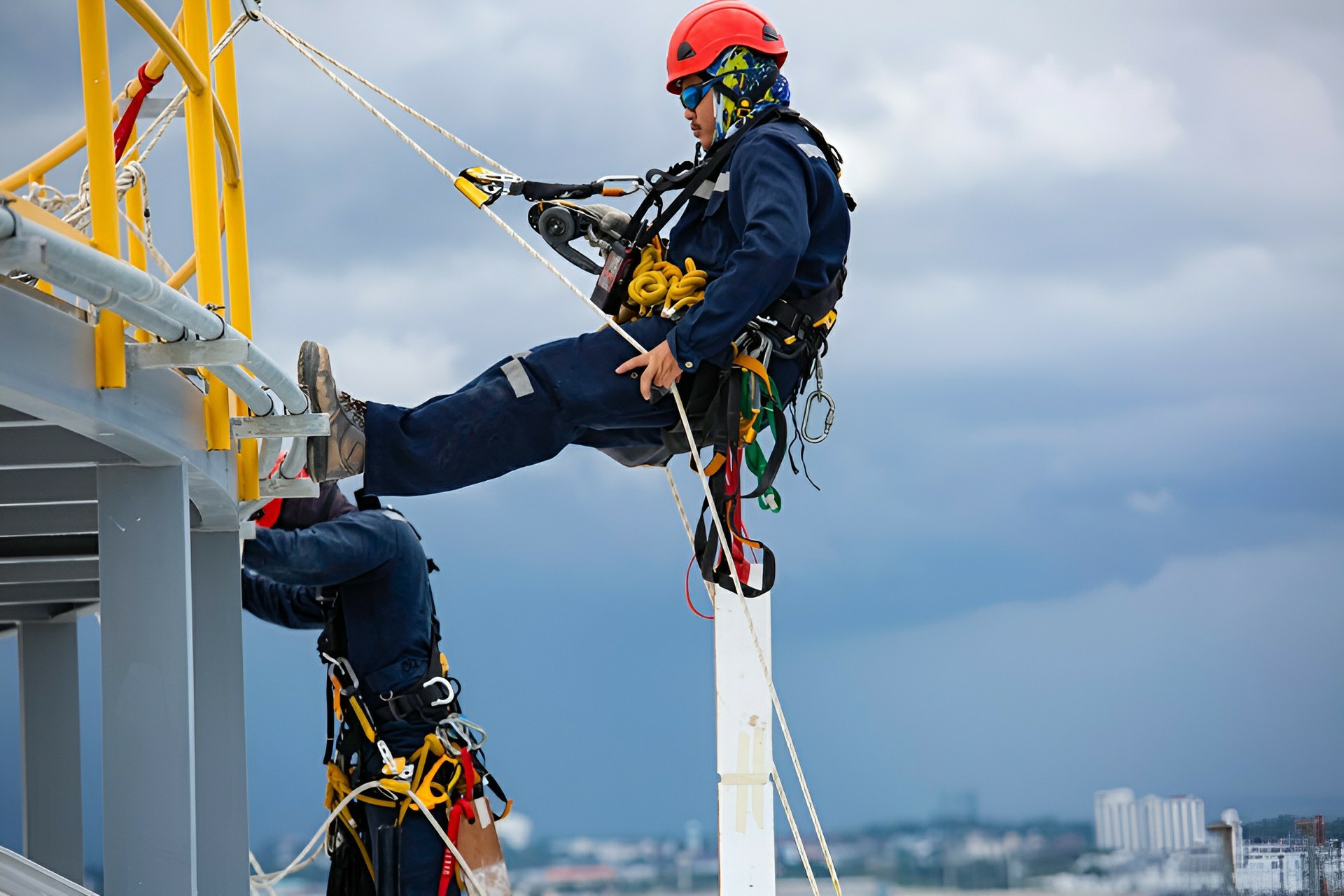 Cut Your Business Insurance Costs: The Power of Working at Heights Training - Online Safety Courses blog article