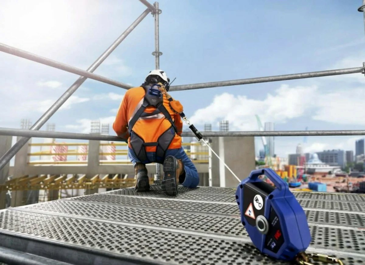 Elevate Your Opportunities: How a Working at Heights Certification Can Transform Your Career - Online Safety Courses blog article