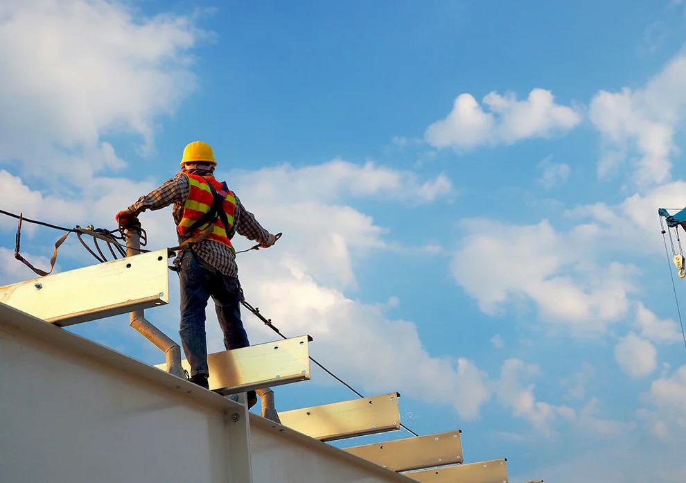 Emergency Rescue Planning: A Cornerstone of Working at Heights Safety - Online Safety Courses blog article