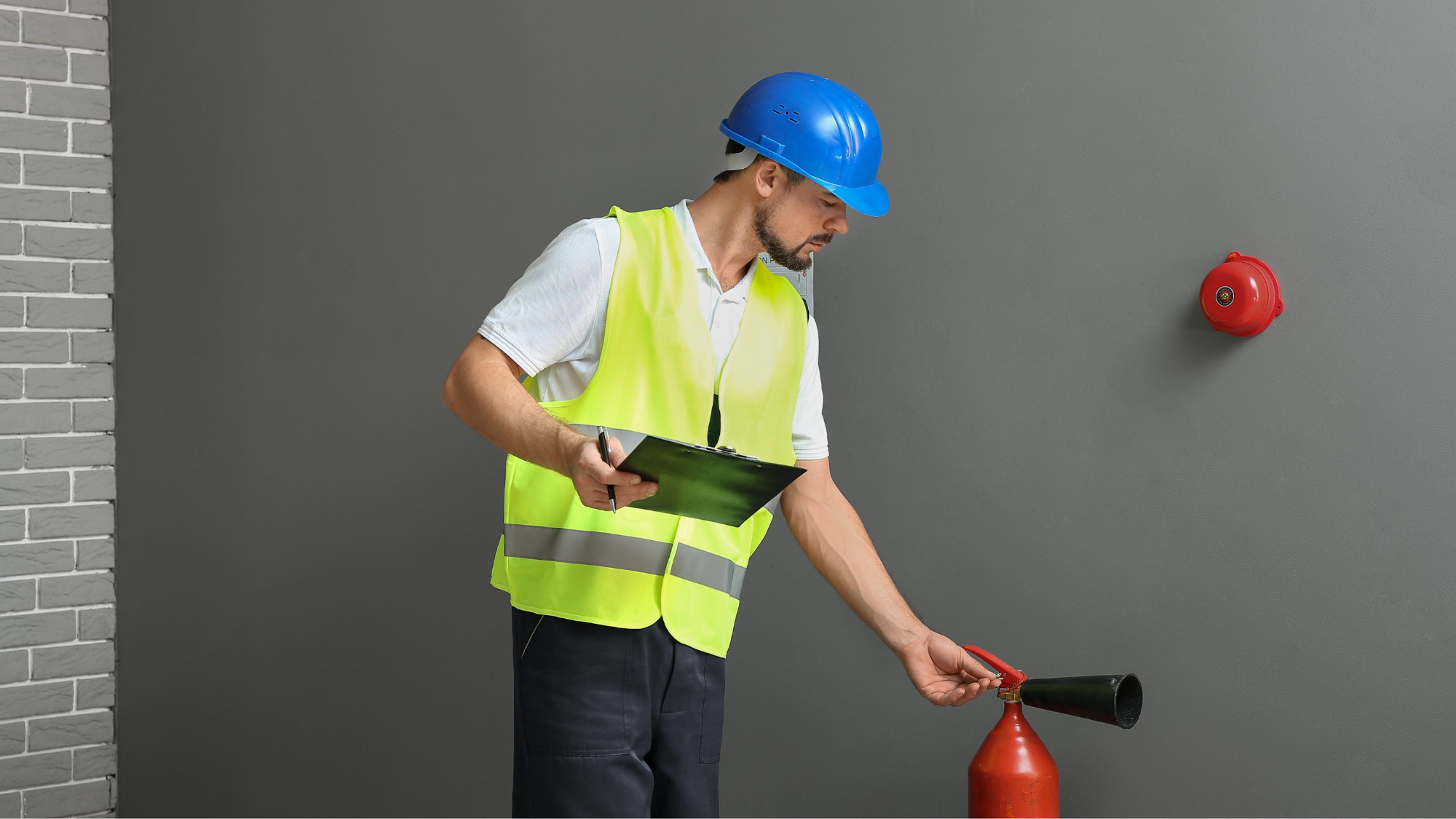 Understanding Fire Warden & Fire Marshal Training: A Safety Essential for Irish Workplaces - Online Safety Courses blog article