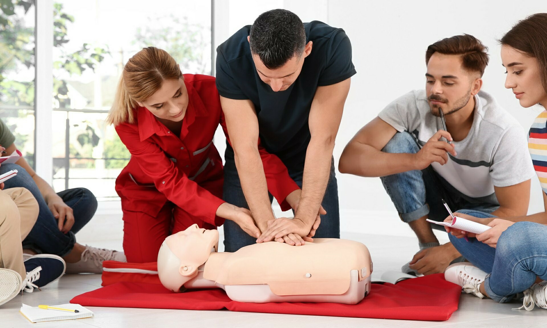 Boost Workplace Preparedness with Crucial First Aid & CPR Training - Online Safety Courses blog article