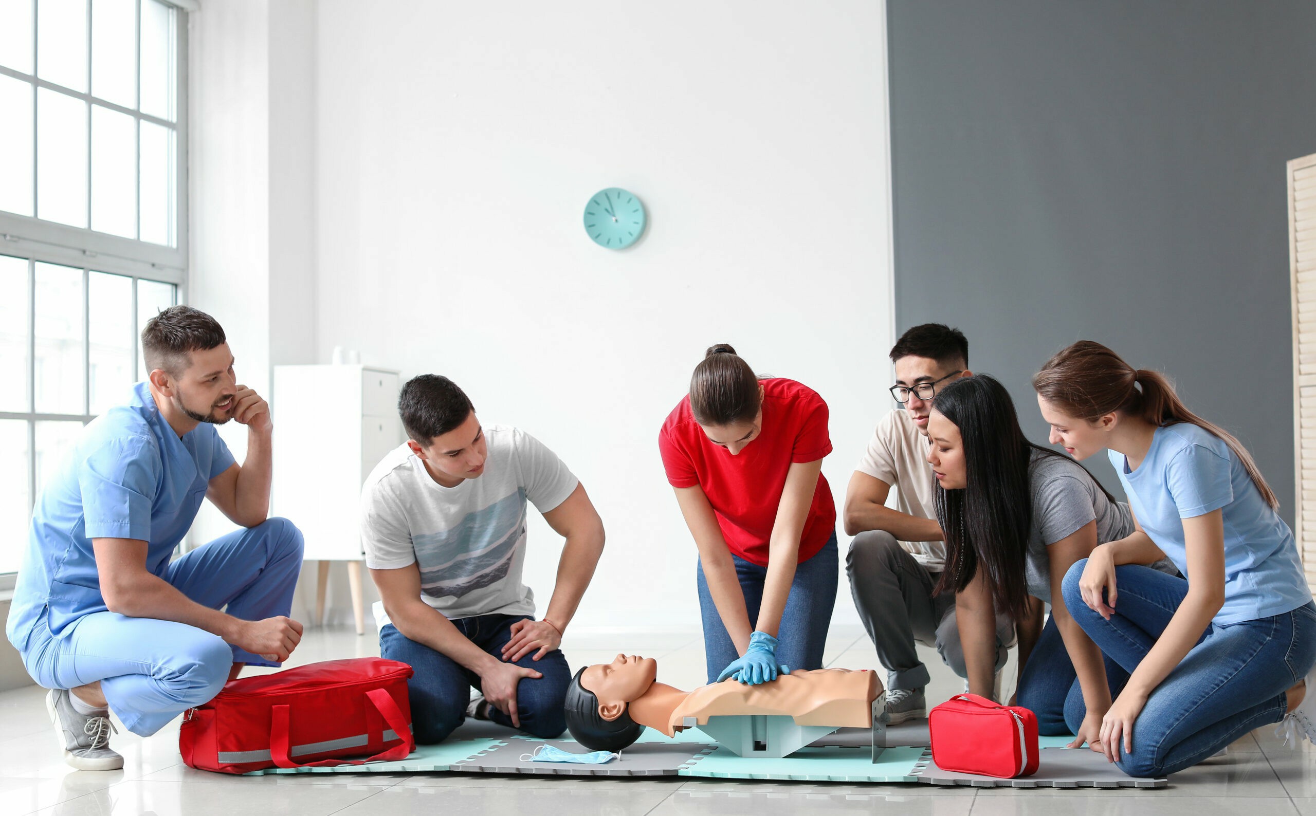Harnessing Workplace Safety: The Indispensable Value of First Aid & CPR Certification in Ireland - Online Safety Courses blog article