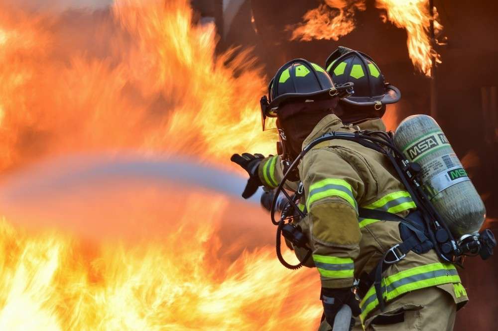 Empower Your Team with Online Fire Extinguisher Training and Certification in Ireland - Online Safety Courses blog article